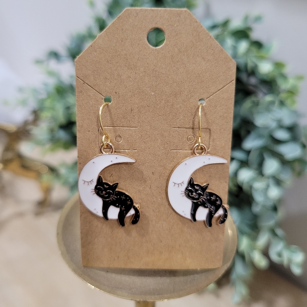 New 18k Gold Plated Celestial Black and White Cat Crescent Moon Enamel Earrings